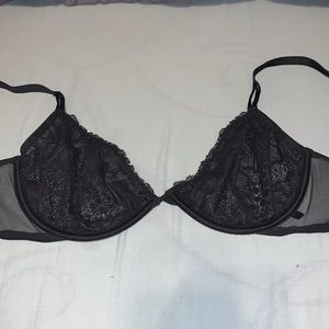 Victoria’s Secret Unlined lace bra 38c